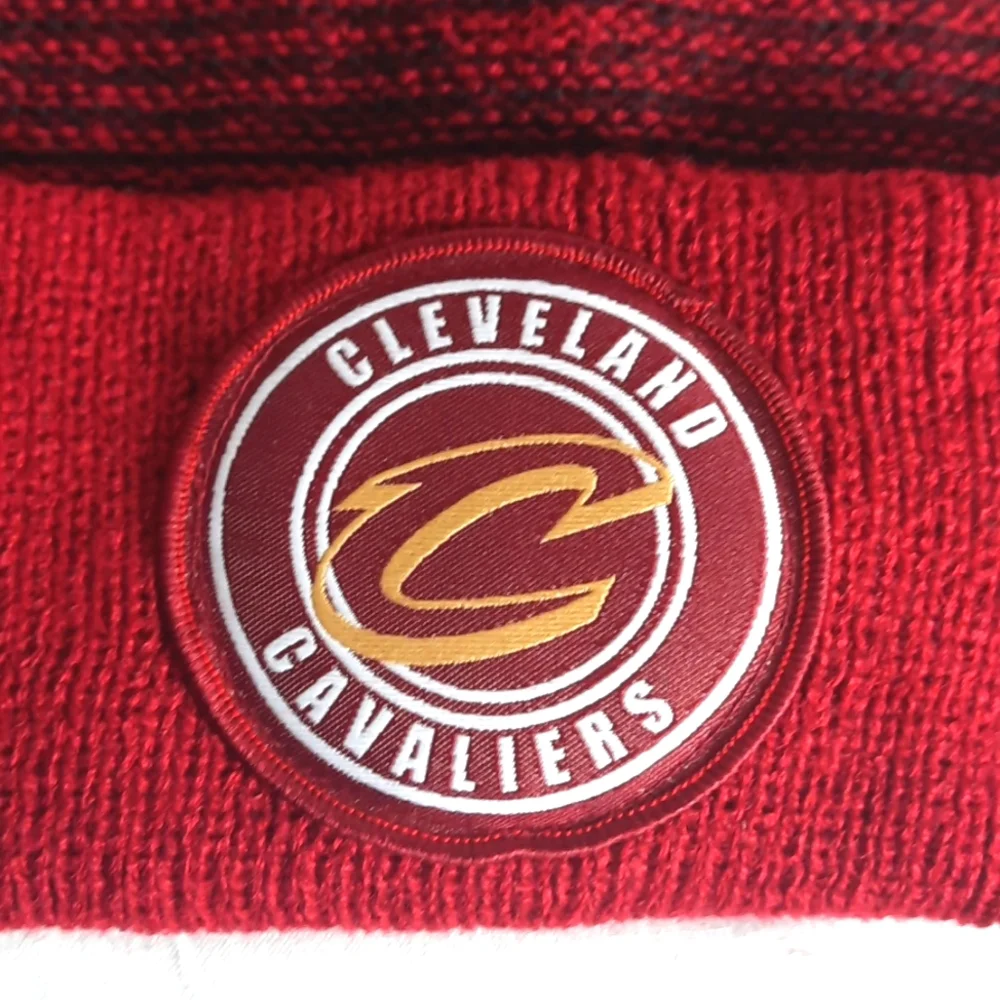 NBA Ultra Game Cleveland Cavaliers Adult Knit Hat OSFM with Pom Beanie NEW tag